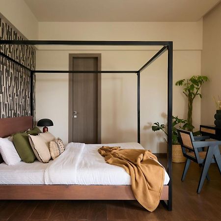Reflection House By Stayvista With Pool, Terrace Bar, Indoor Games & Exquisite Interiors In A Nutshell Alībāg Exterior foto