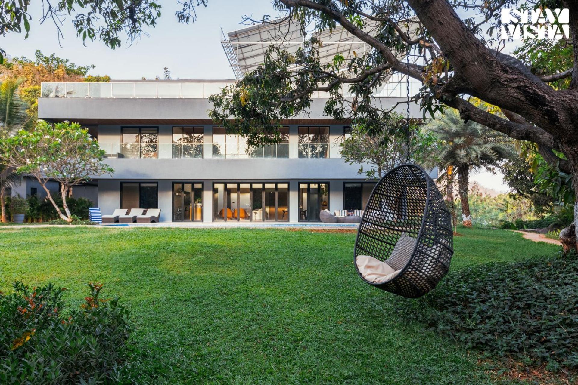 Reflection House By Stayvista With Pool, Terrace Bar, Indoor Games & Exquisite Interiors In A Nutshell Alībāg Exterior foto